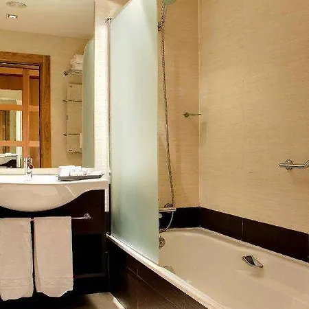 Oca Palacio De La Llorea Hotel *